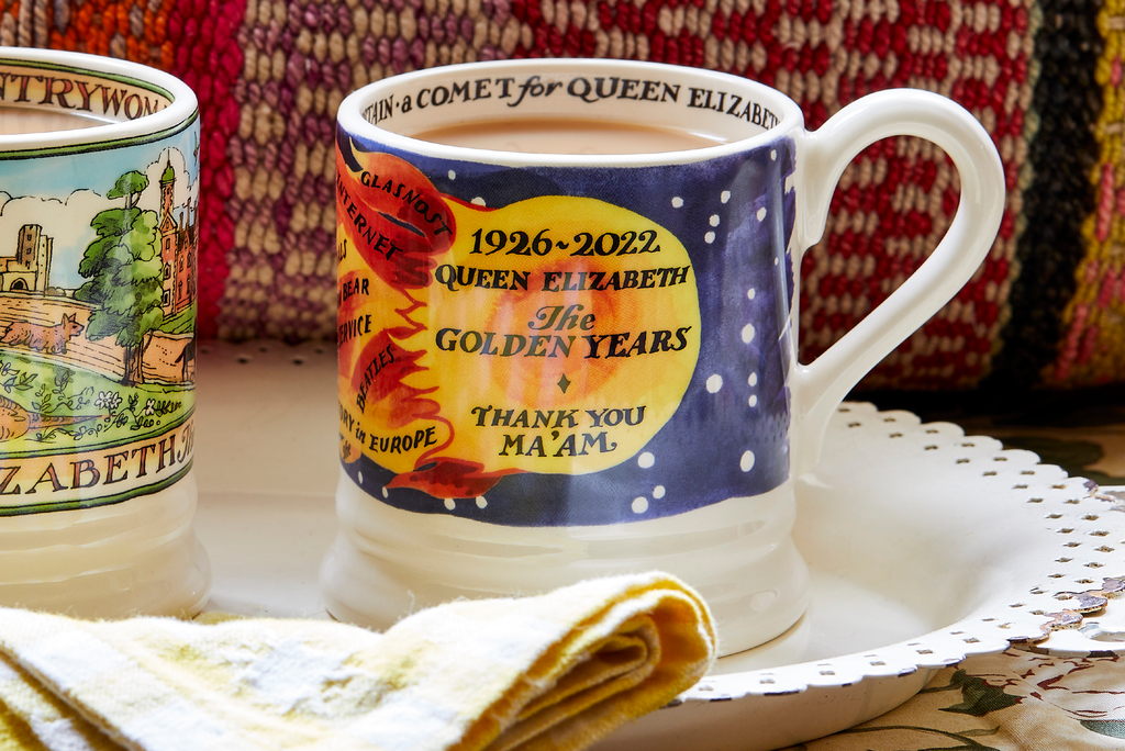 Collector Preview New Queen Elizabeth Ii Golden Years 12 Pint Mug