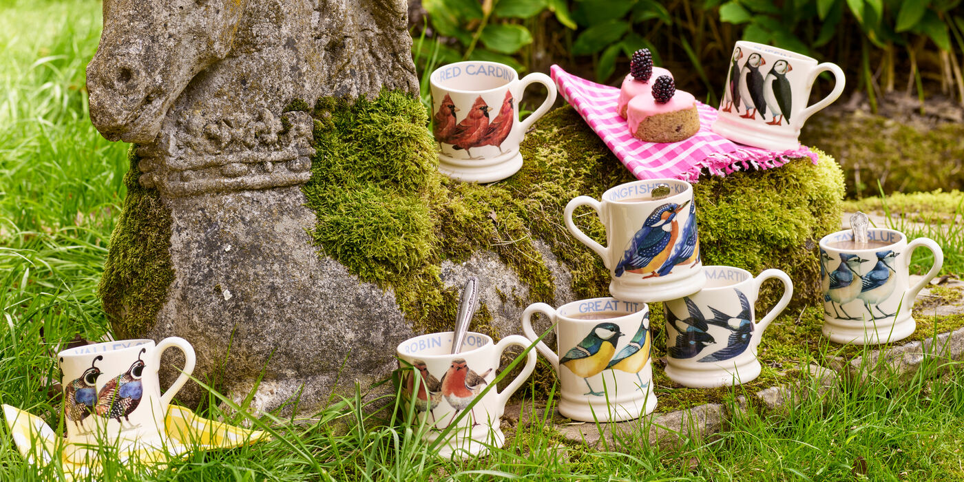 Emma Bridgewater English-style, ceramic tea mugs with hand decorated paintings of ducks. Great gift for bird lovers, nature lovers and ornithologists 