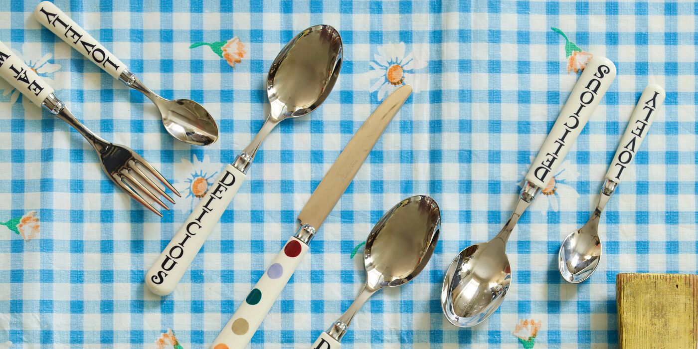 Emma Bridgewater bright and unique Cutlery - stainless steal spoon, fork, knife, and teaspoon sets with melamine handles designed with blue stars. Mix and match or gift a whole set to someone. 