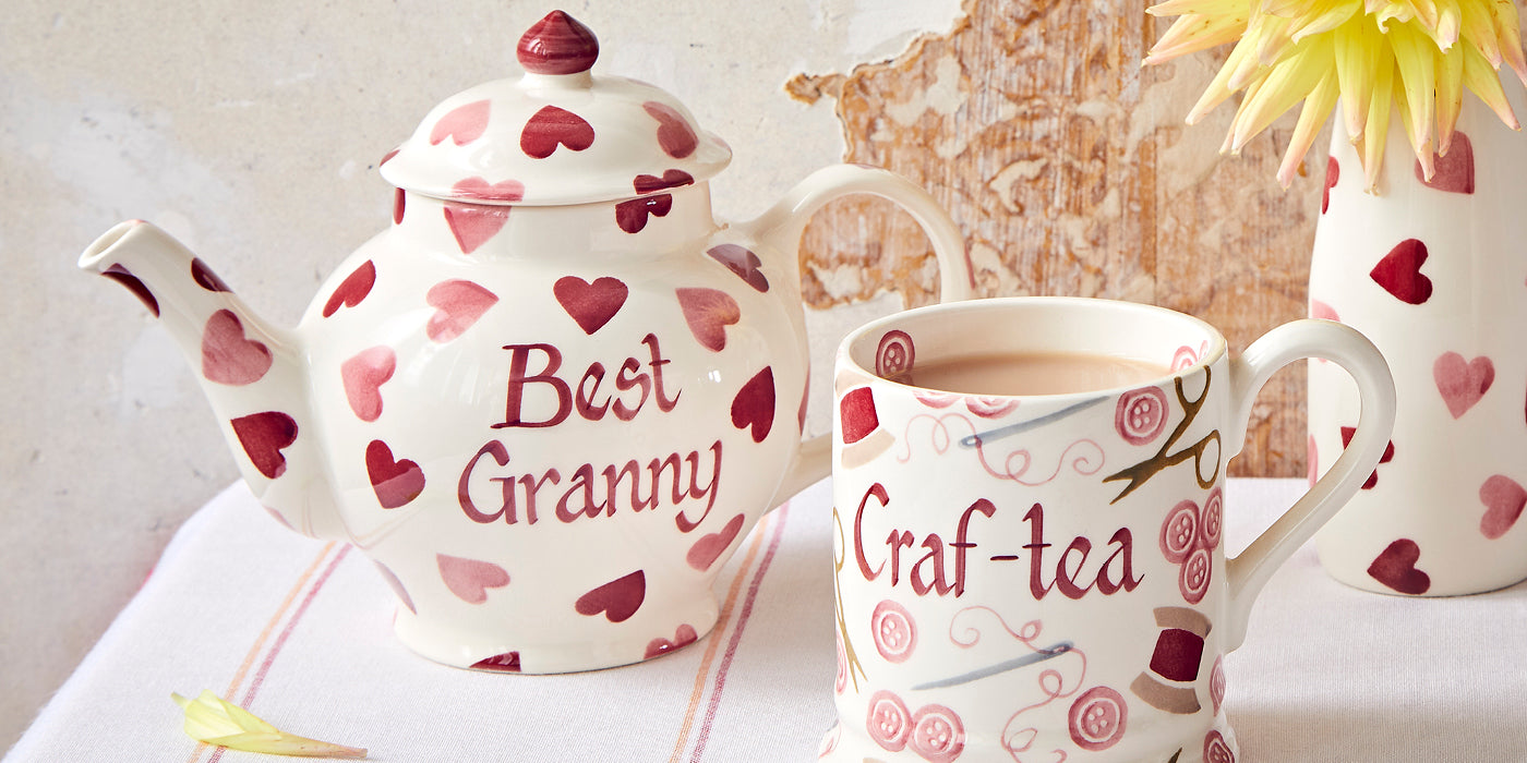 Emma Bridgewater English-style vintage teapot with hand decorated colourful patterns and personalised lettering - a unique personalise gift. Pictured: 'Best Sister'.